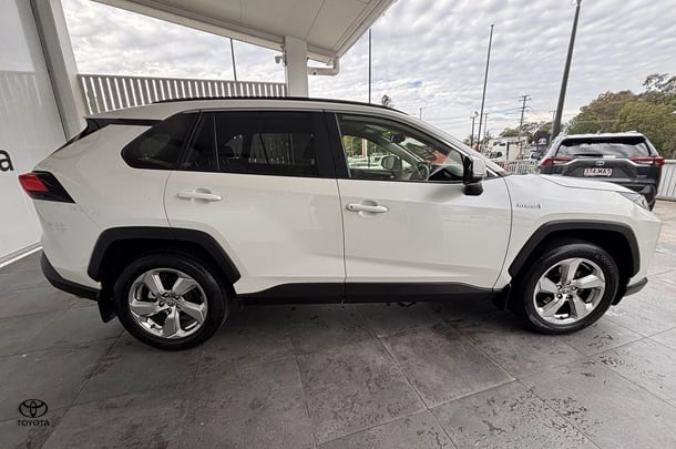 2020 Toyota Rav4 Hybrid GXL-2WD image 4