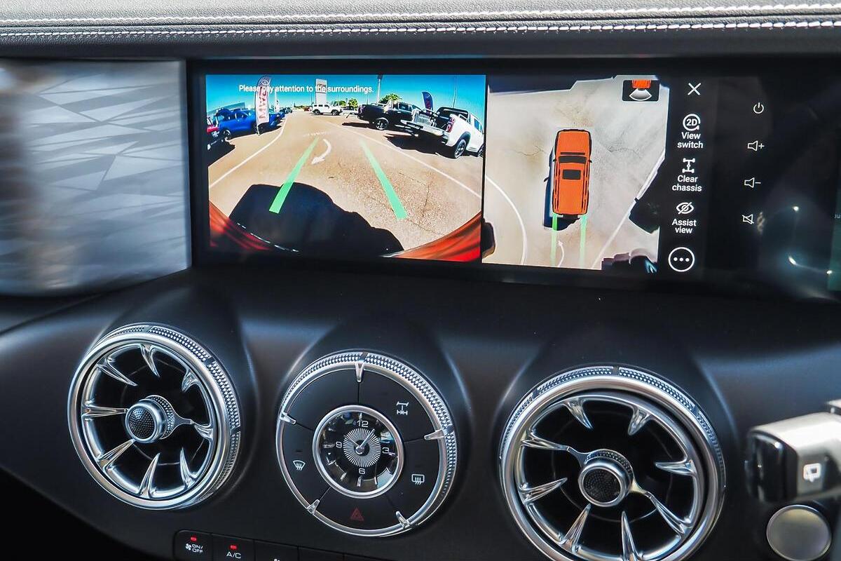 2025 GWM Tank 300 Lux Hybrid Auto 4x4 image 13