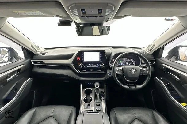 2021 Toyota Kluger AWD GRANDE image 2