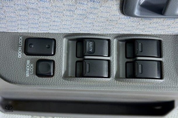 2021 Toyota LANDCRUISER MILITARY GXL image 20