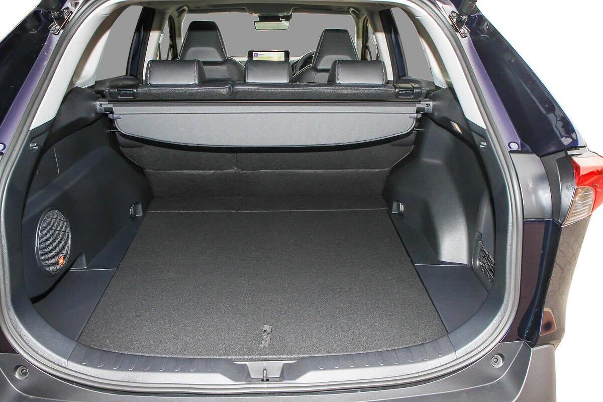 2024 Toyota RAV4 Cruiser Auto eFour image 10