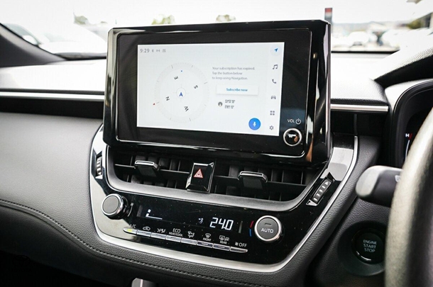 2024 Toyota Corolla Cross GX image 18