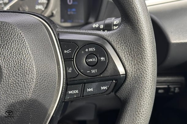 2022 Toyota Corolla Hatch Hybrid Ascent Sport image 17