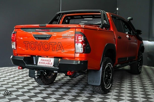 2019 Toyota Hilux 4x4 Rugged X image 5