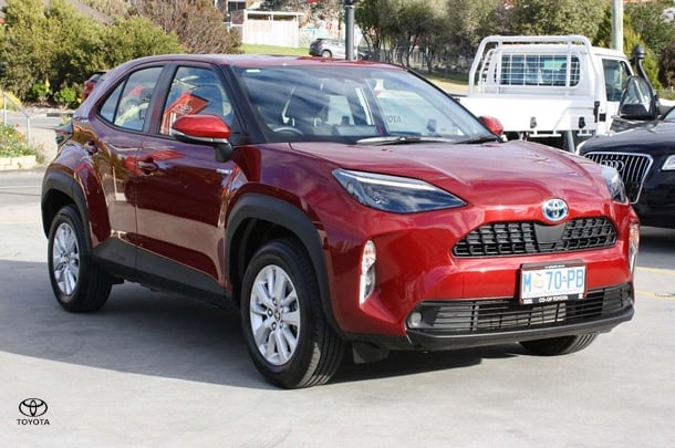 2022 Toyota Yaris Cross Hybrid GX image 3