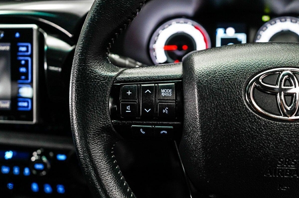 2019 Toyota Hilux 4x4 Rugged X image 18