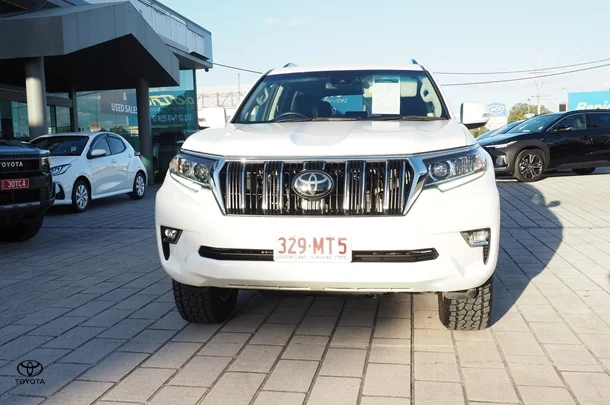 2022 Toyota Prado GXL image 9