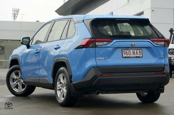 2021 Toyota RAV4 Hybrid GX-2WD image 3