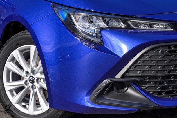 2024 Toyota Corolla Hatch Hybrid Ascent Sport image 11