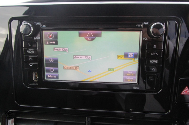 2019 Toyota Tarago GLX image 17