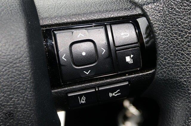 2020 Toyota Hilux 4x2 Workmate image 9