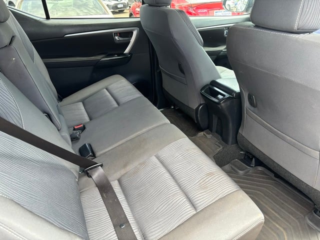 2022 Toyota Fortuner GXL image 4