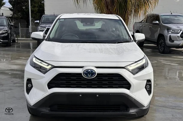 2023 Toyota RAV4 Hybrid GX-2WD image 4