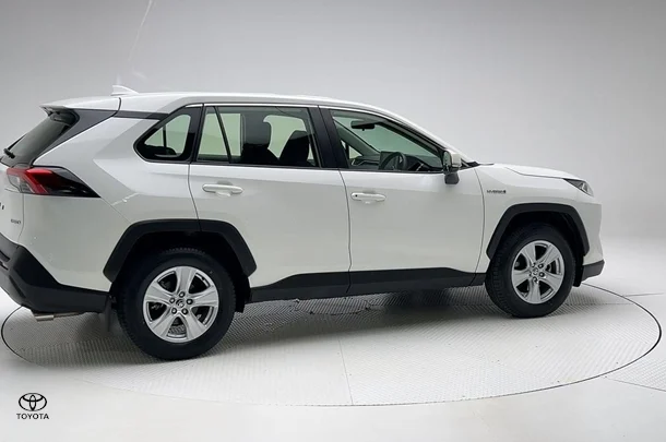 2021 Toyota RAV4 Hybrid GX AWD image 3