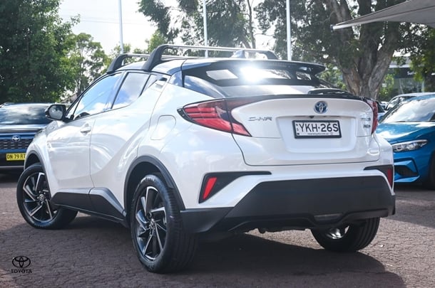2021 TOYOTA C-HR Hybrid Koba 2WD image 2