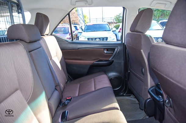 2019 Toyota Fortuner GX image 18