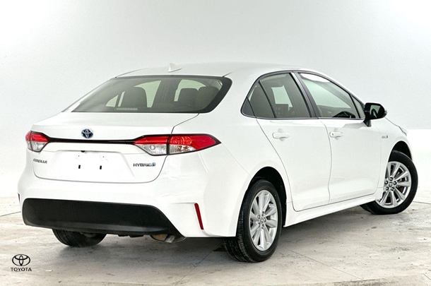 2024 Toyota Corolla Sedan Hybrid Ascent Sport image 10