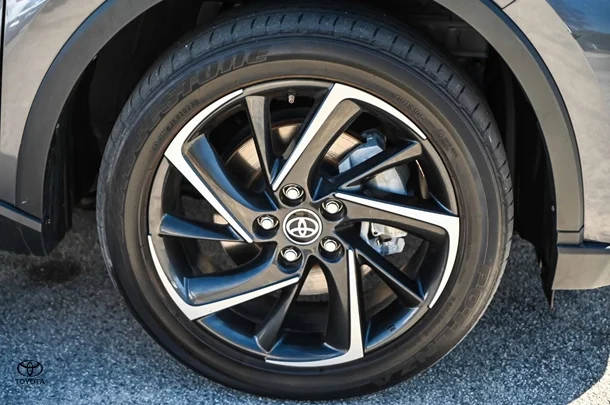2023 Toyota C-HR Hybrid Koba 2WD image 15