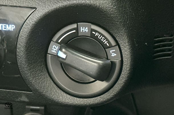 2019 Toyota Hilux Rugged X image 30