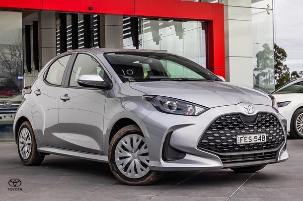2024 Toyota Yaris Ascent Sport image 2