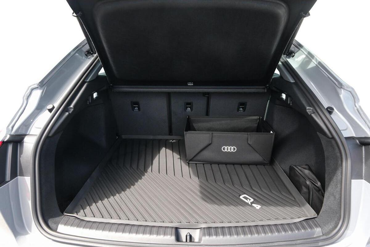 2025 Audi Q4 e-tron 45 Auto MY25 image 9