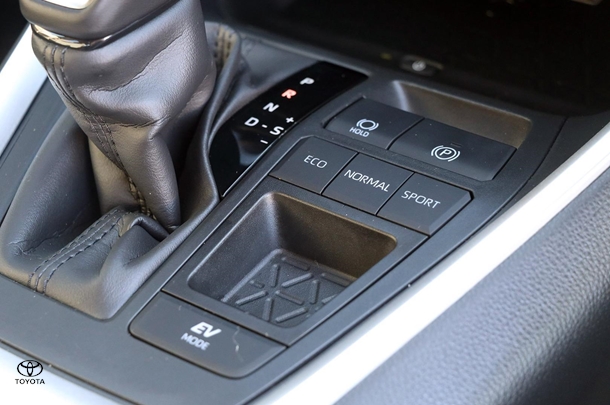 2024 Toyota Rav4 Hybrid GXL-2WD image 18