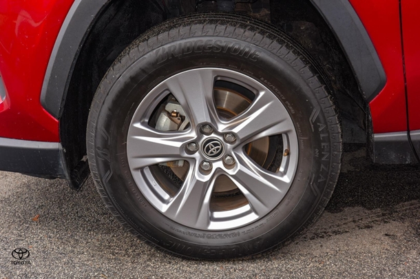 2023 Toyota Rav4 Hybrid GX image 9