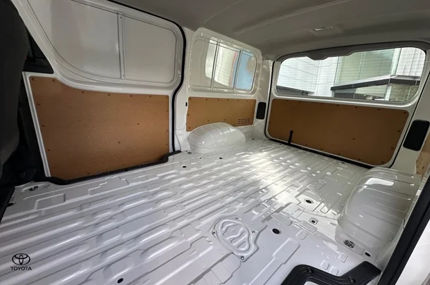 2023 Toyota Hiace LWB image 3