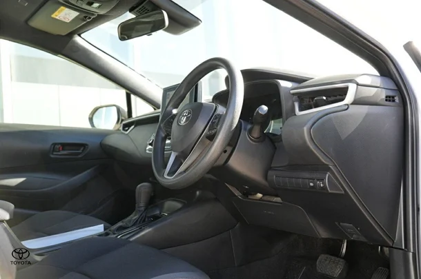 2023 Toyota Corolla Hatch Hybrid Ascent Sport image 4