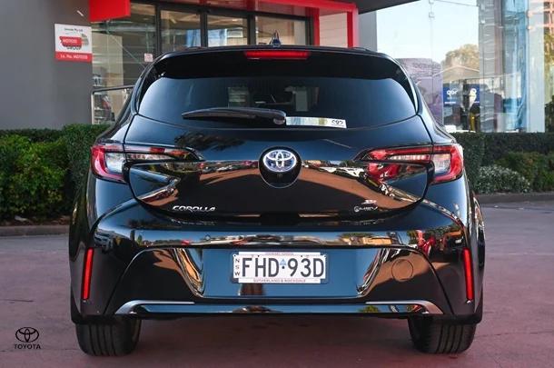 2024 TOYOTA Corolla Hatch Hybrid ZR image 5