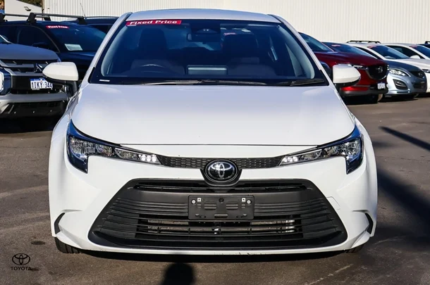 2023 Toyota Corolla Sedan Ascent Sport image 4