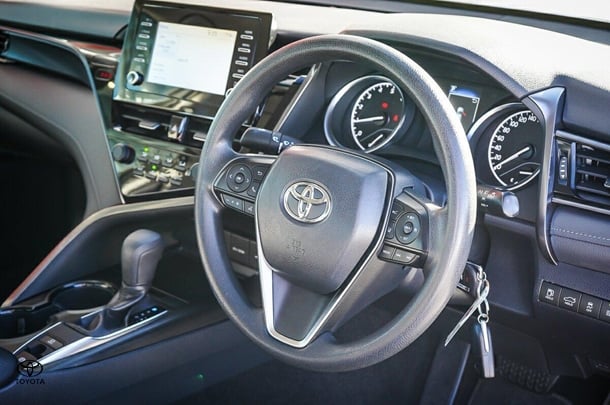 2022 Toyota Camry Ascent image 13