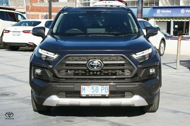 2023 Toyota RAV4 Edge AWD image 3