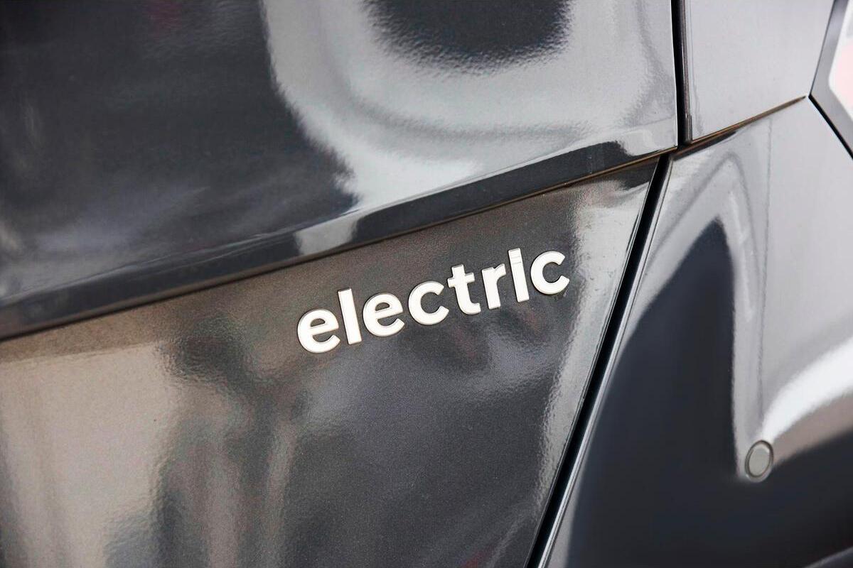 2024 Hyundai Kona Electric Auto 2WD MY25 image 8