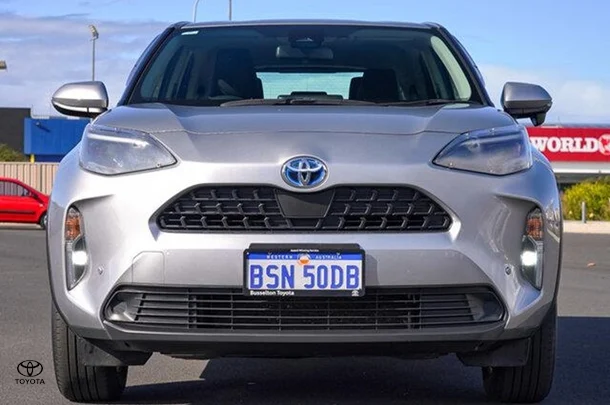 2022 Toyota Yaris Cross Hybrid GX image 4