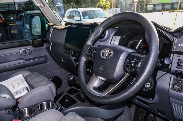 2024 Toyota LC Military GXL image 6