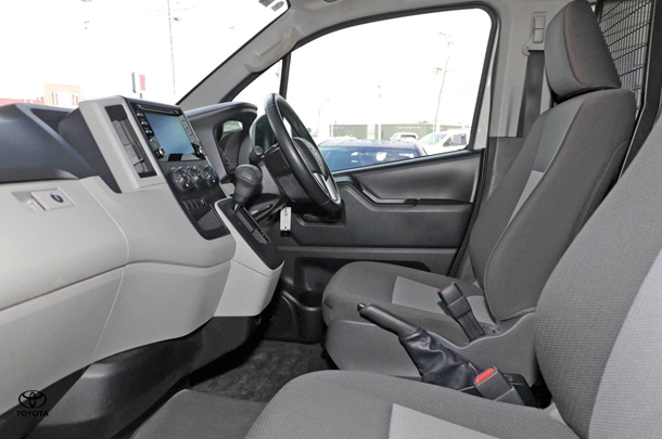 2019 Toyota Hiace LWB image 10