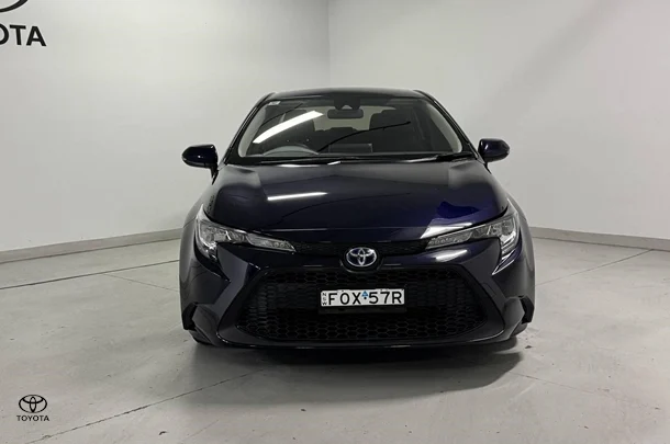 2022 Toyota Corolla Sedan Hybrid Ascent Sport image 2