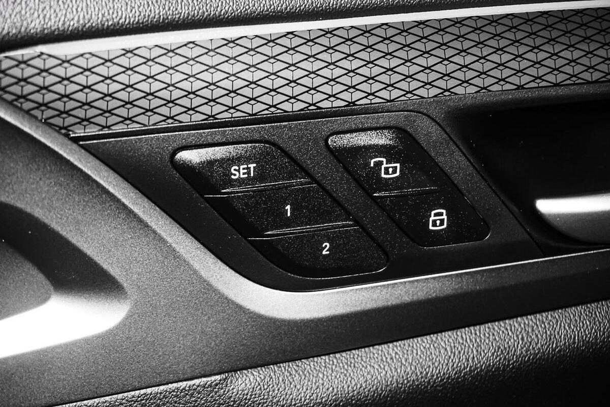 2024 BMW X3 xDrive30e M Sport G01 LCI Auto 4x4 image 14