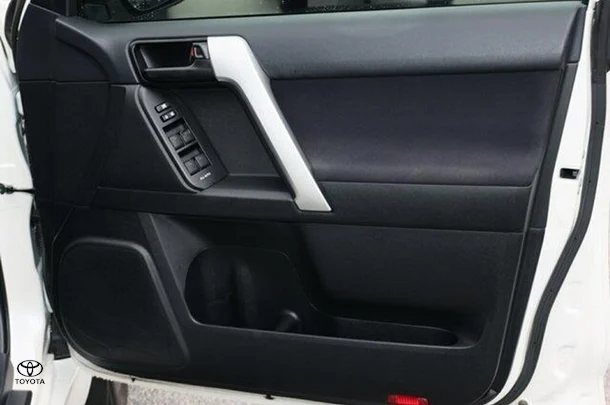 2021 Toyota Prado GXL image 5