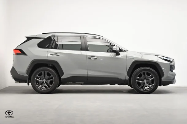 2024 Toyota RAV4 Hybrid Edge AWD image 3