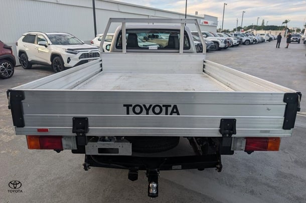 2017 Toyota Hilux Workmate image 5