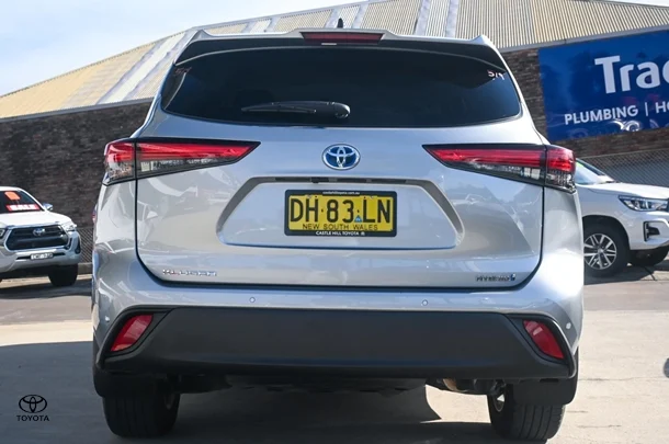 2022 Toyota KLUGER HYBRID GX AWD image 5