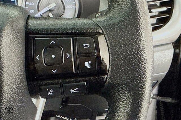2022 Toyota Hilux SR5 image 18