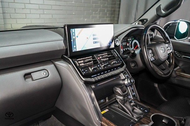 2022 Toyota Landcruiser Sahara image 29