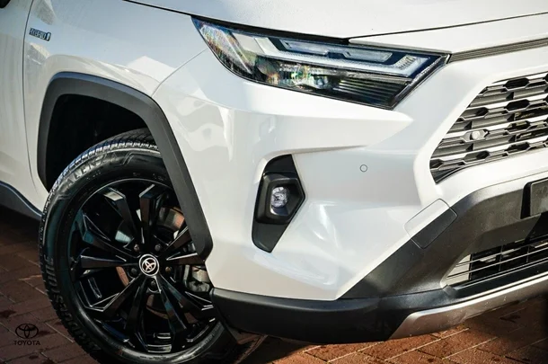 2024 Toyota RAV4 Hybrid Cruiser 2WD image 2