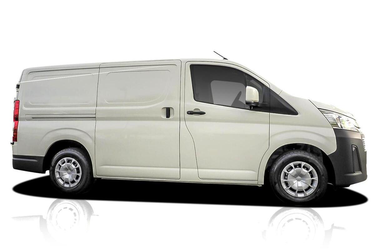 2024 Toyota Hiace LWB Auto image 5