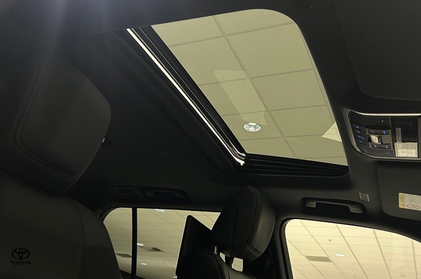 2022 Toyota Landcruiser Sahara image 22