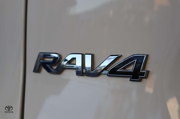 2022 Toyota RAV4 Hybrid GX AWD image 10