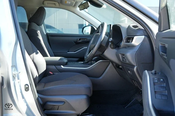 2022 Toyota Kluger Hybrid GX AWD image 4
